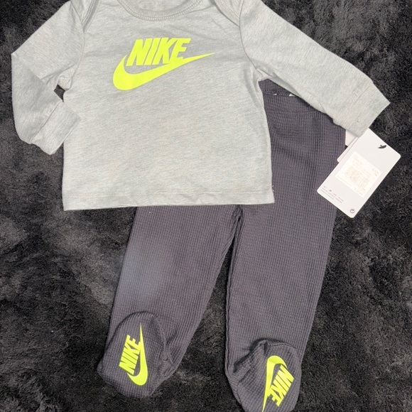 NWT Nike baby Set - Picture 2 of 4